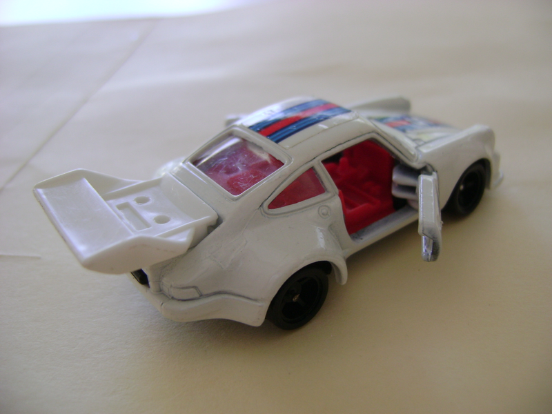 Illustration for article titled Restoration Project - Tomica 935 Martini